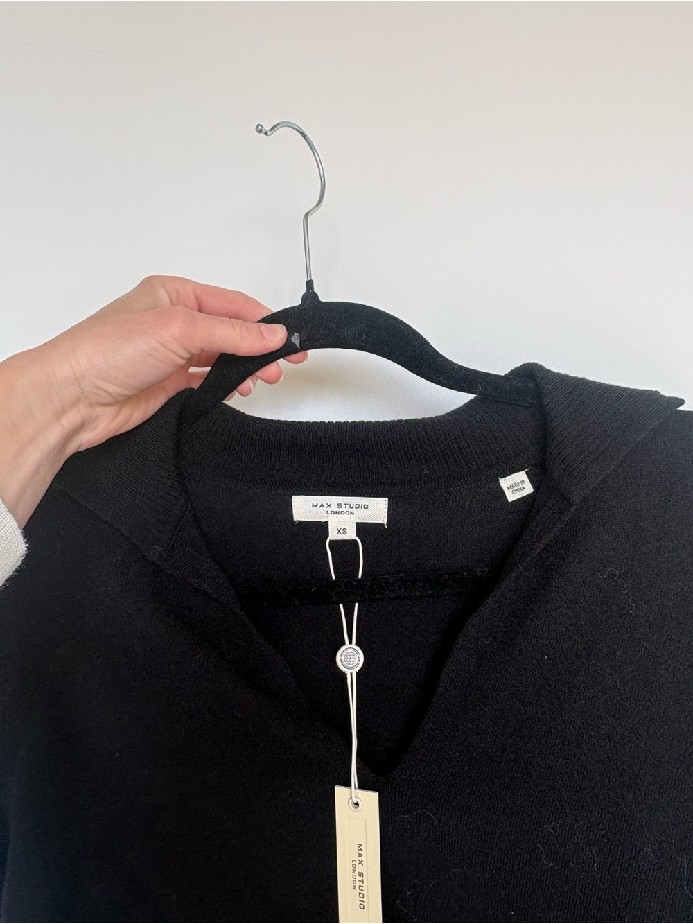 Max Studio Black V-Neck Knit Top - Picture 3 of 4